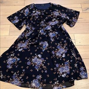 Bloomchic navy floral dress, 18-20